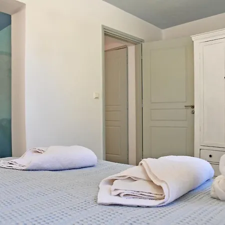 Alexandrea, Family Near Vourkari On The Island Of Kea * Ioulis