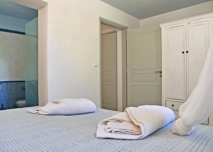 Alexandrea, Family Near Vourkari On The Island Of Kea * Ioulis