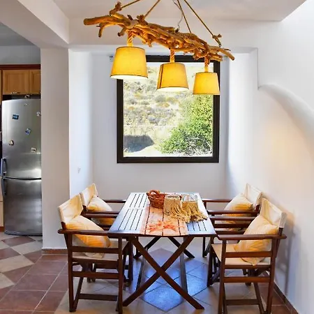 Alexandrea, Family Near Vourkari On The Island Of Kea * Ioulis